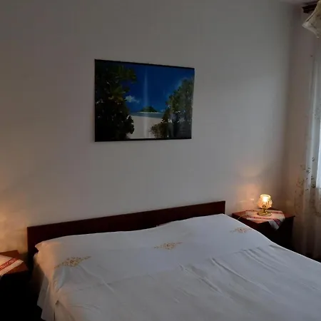Apartment Grosse In Pag Mit Privater Terrasse *