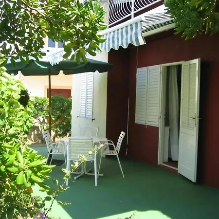 Grosse In Pag Mit Privater Terrasse Apartment Pag Town